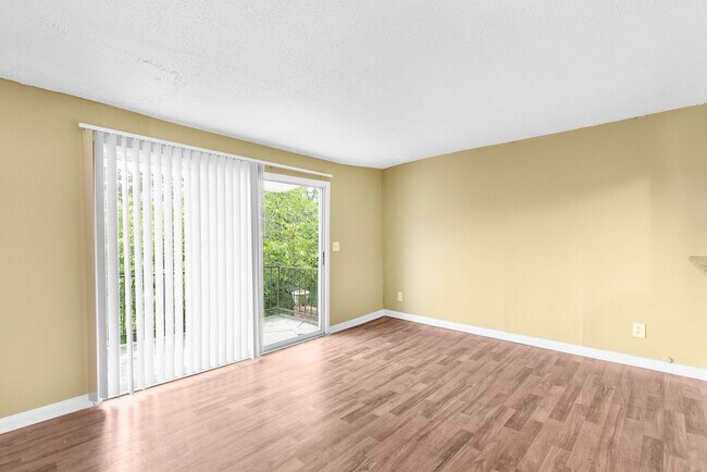 Interior Photo - Cliff Highlands