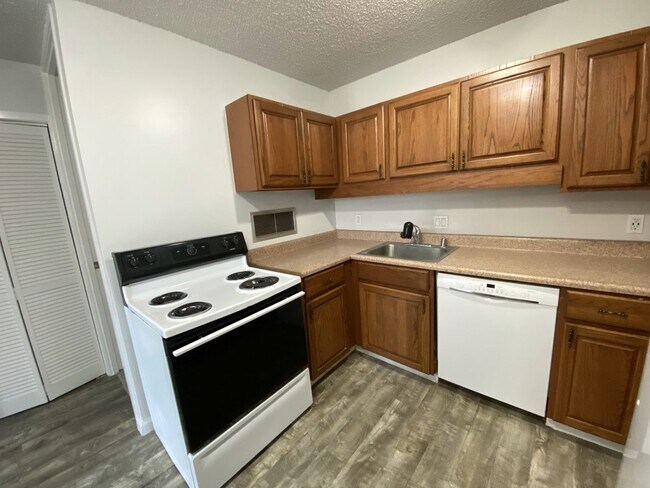 Building Photo - 358NEW