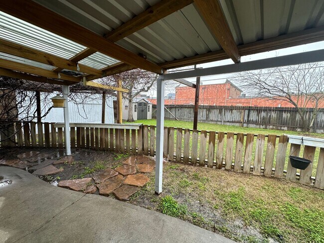 Building Photo - 606 Wilshire - 4/Bed 2/Bath