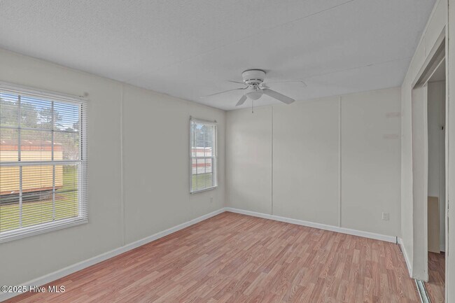 Building Photo - 119 Starwood Cir
