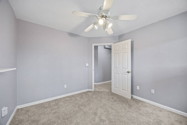 Building Photo - 200 Waterford Dr