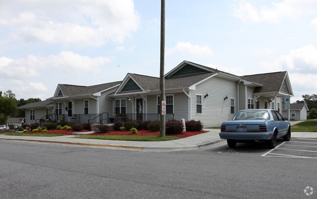 Primary Photo - Mutual Heights Apartments
