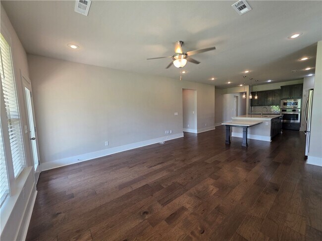 Building Photo - 616 Mill Pond Wy