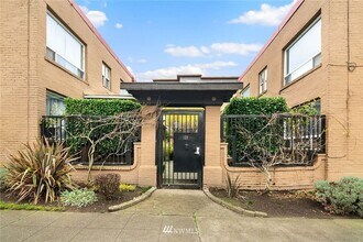 Building Photo - 120 14th Ave