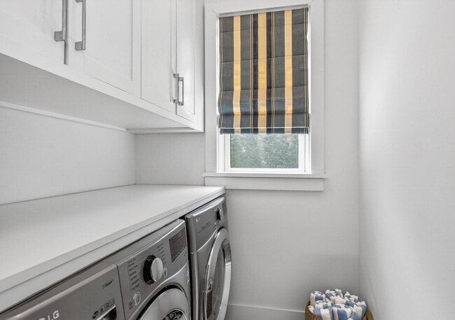 Building Photo - 17 Bayview Rd