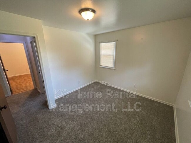 Building Photo - 236 Bonaire St