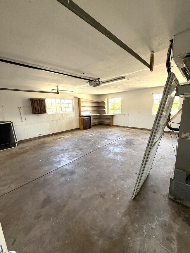 Building Photo - AVAILABLE AUGUST 4TH- RENT - 5 BDRM - 5 1/2 BATH - VIEWS VIEWS VIEWS