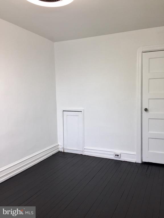 Building Photo - 504 Millbank Rd