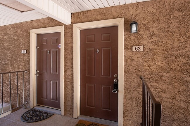 Building Photo - MOVE IN SPECIAL - 1st month HALF OFF!!!