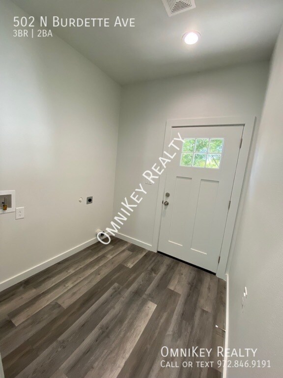 Building Photo - 502 N Burdette Ave