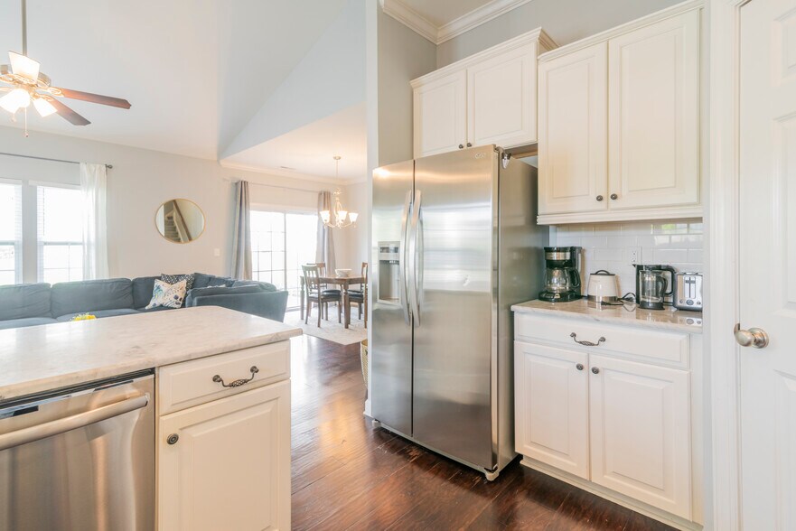 kitchen - 15403 Barossa Valley St