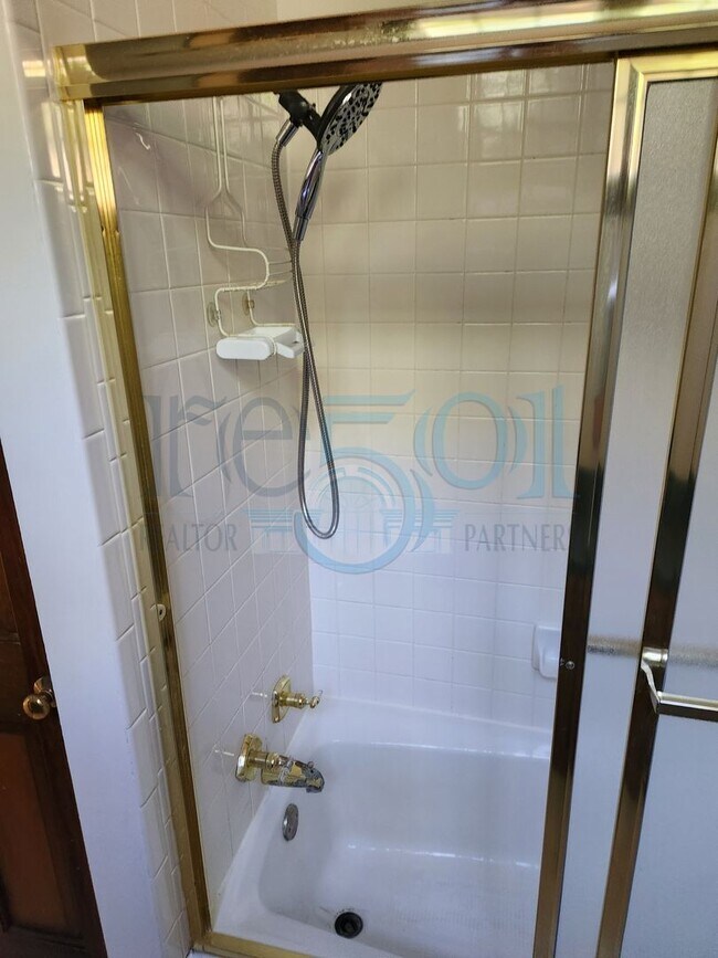 Building Photo - RARE exquisite home on acreage in the heart of West Little Rock!