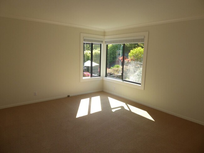 Building Photo - SPACIOUS FOUR BEDROOM / THREE AND HALF BAT...