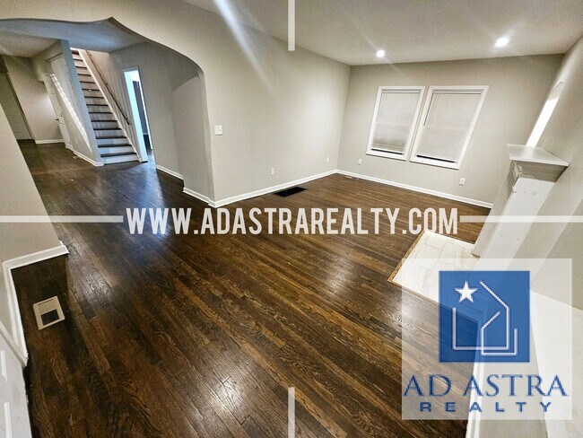 Building Photo - Beautiful 3 Bed 2 Bath Brick Home in KCMO!...