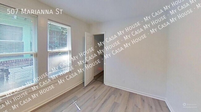 Building Photo - 507 Marianna St