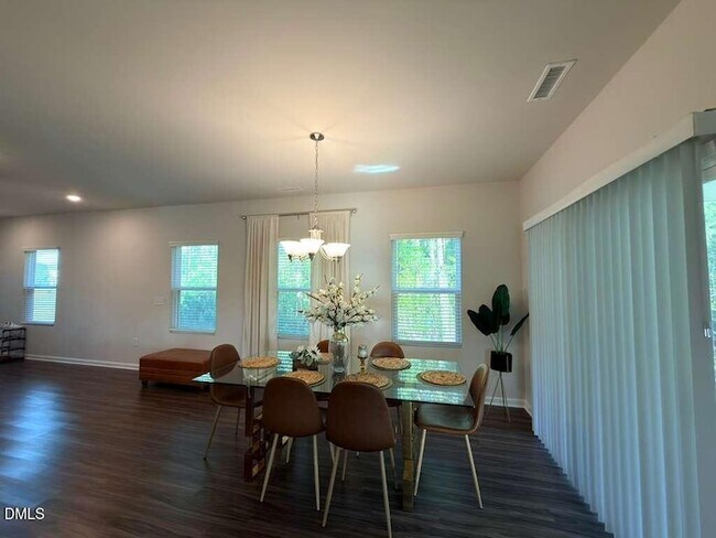Building Photo - 217 Wilbur Lake Dr