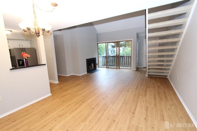 Building Photo - 1204 Aspen Dr