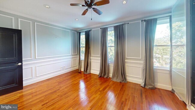 Building Photo - 5506 4th St NW