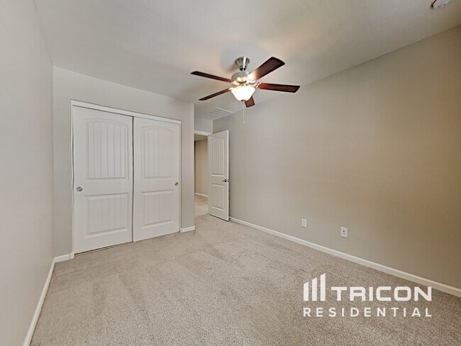 Building Photo - 12586 W Roy Rogers Rd