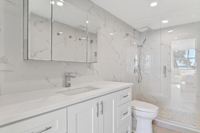 Building Photo - 2600 N Flagler Dr