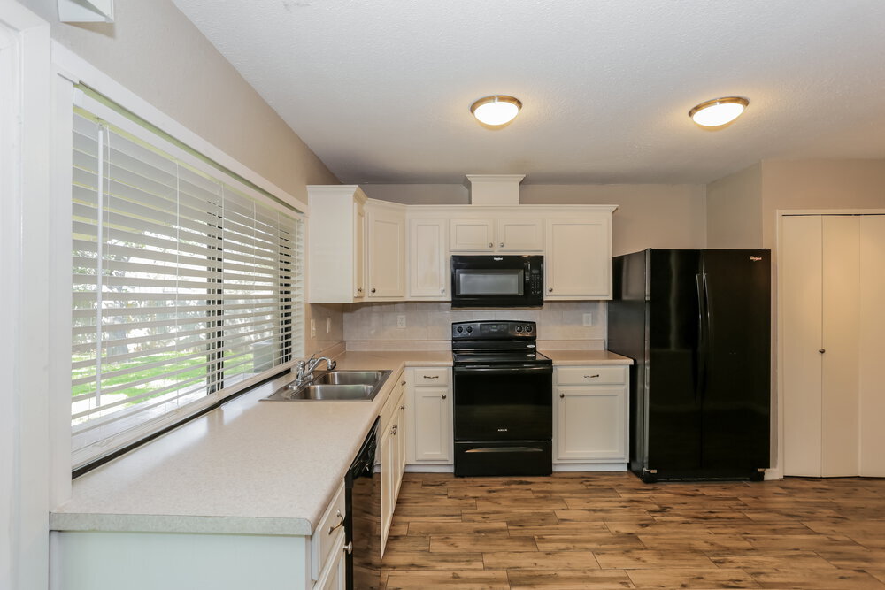 Building Photo - 7812 Burgundy Dr