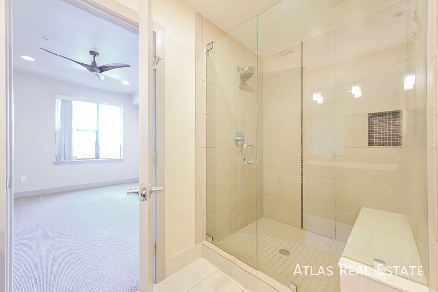 Building Photo - 3420 W 32nd Ave