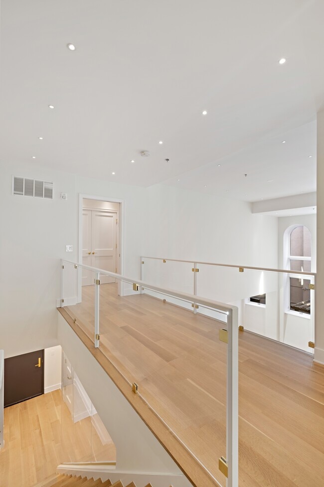 Building Photo - The Raphael 3 Bedroom Rental