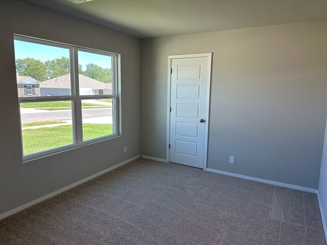 Building Photo - New 3 Bedroon, 2 Bath 2 car garage