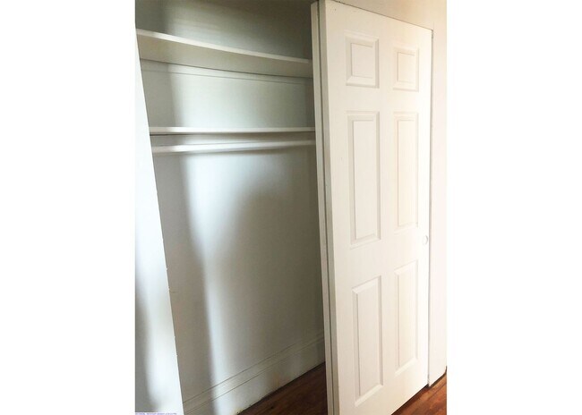 Building Photo - 3226 Bishop St