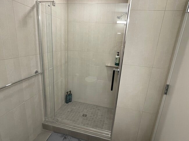 Building Photo - 2303 Deer Hollow Rd