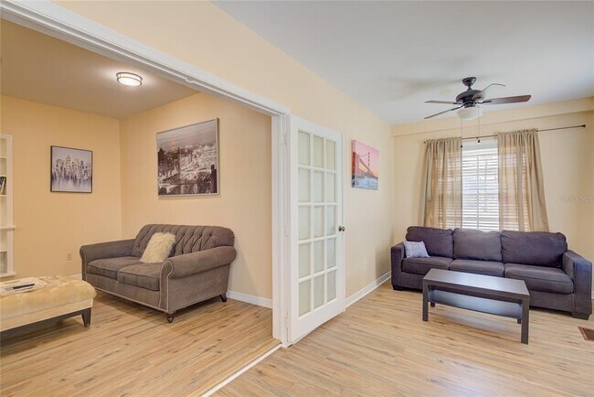 Building Photo - 501 S Magnolia Ave