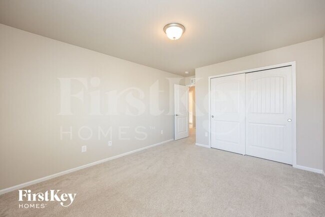 Building Photo - 11132 Murrelet Dr