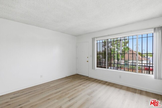 Building Photo - 711 Machado Dr