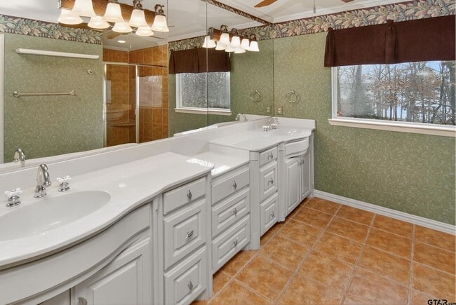 Building Photo - 643 Private Rd 7330