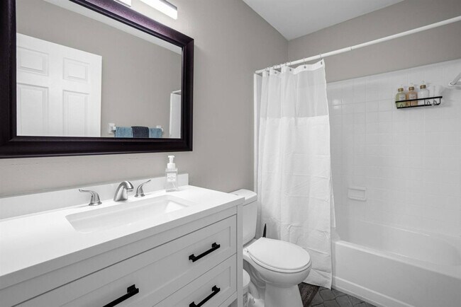 Building Photo - 3807 Gazebo Pond Ln