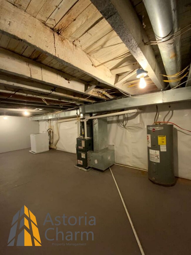 Building Photo - End Unit 3 Bedroom + Den with Backyard and Semi Finished Basement