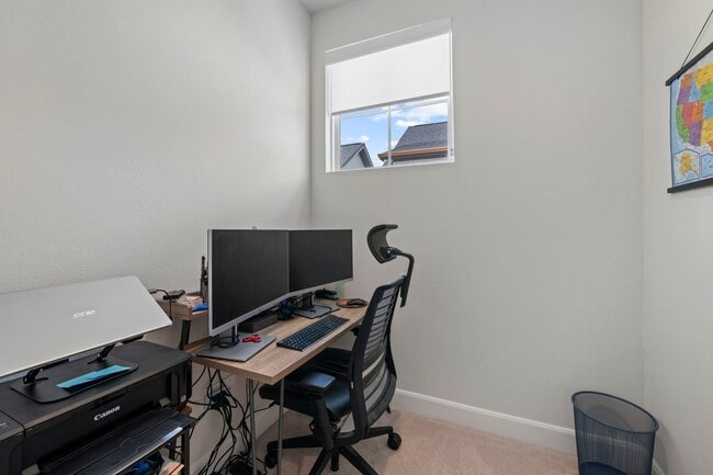 Building Photo - 9555 Neuens Rd