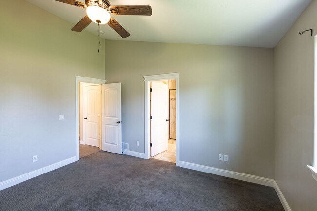 Building Photo - BEAUTIFUL 5 BED 3 BATH HOME IN FIRTH