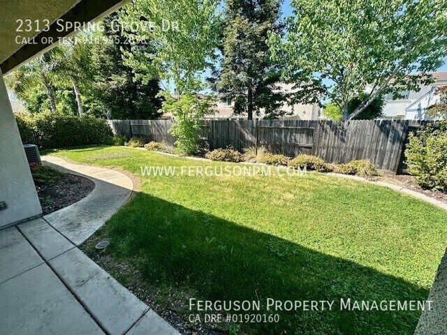 Building Photo - 2313 Spring Grove Dr