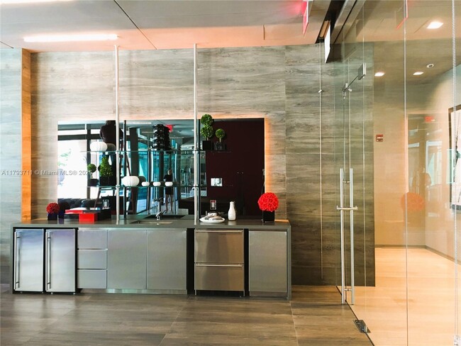 Building Photo - 1080 Brickell Ave
