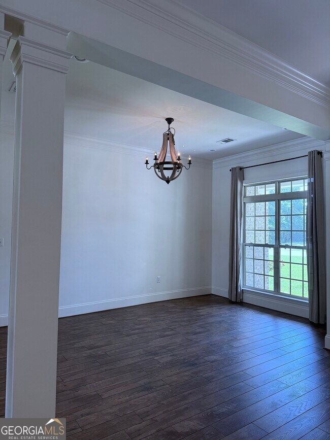 Building Photo - 5049 Carlton Ridge Cir