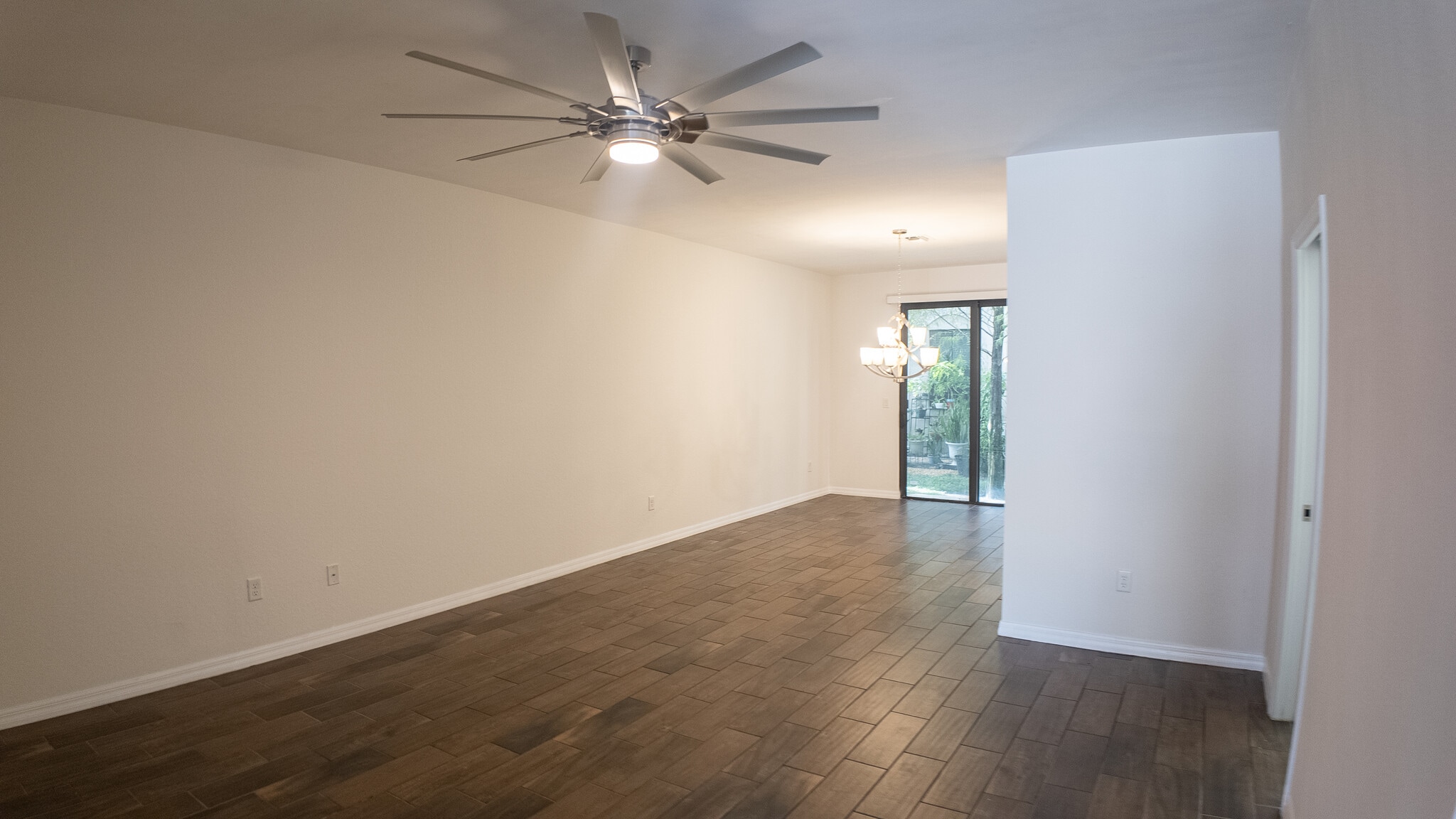 Building Photo - 1042 NW 33rd Mnr