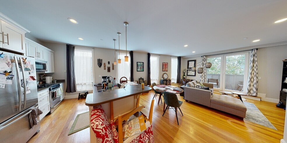 Primary Photo - 166 Hampshire St