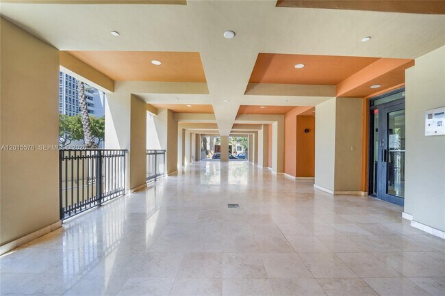 Building Photo - 671 Biltmore Way