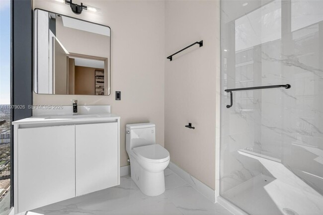 Building Photo - 700 NE 24th St