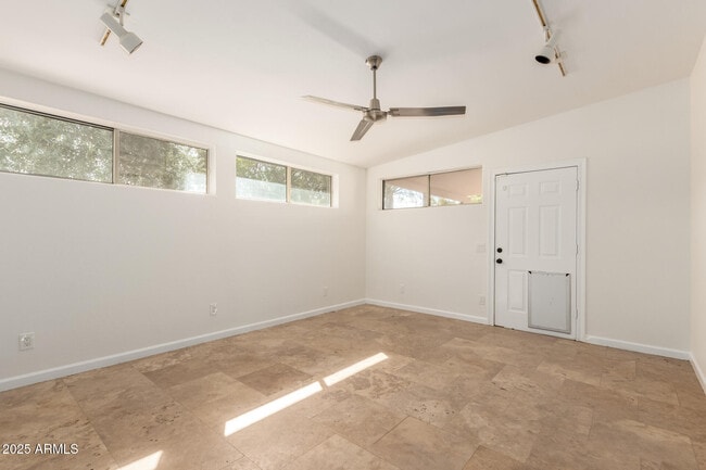 Building Photo - 5031 E Pershing Ave