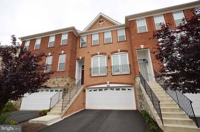 Building Photo - 43291 Mitcham Square