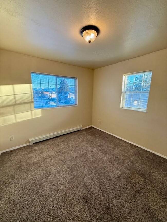 Building Photo - Spacious 2-Bedroom Townhouse in Bozeman – ...