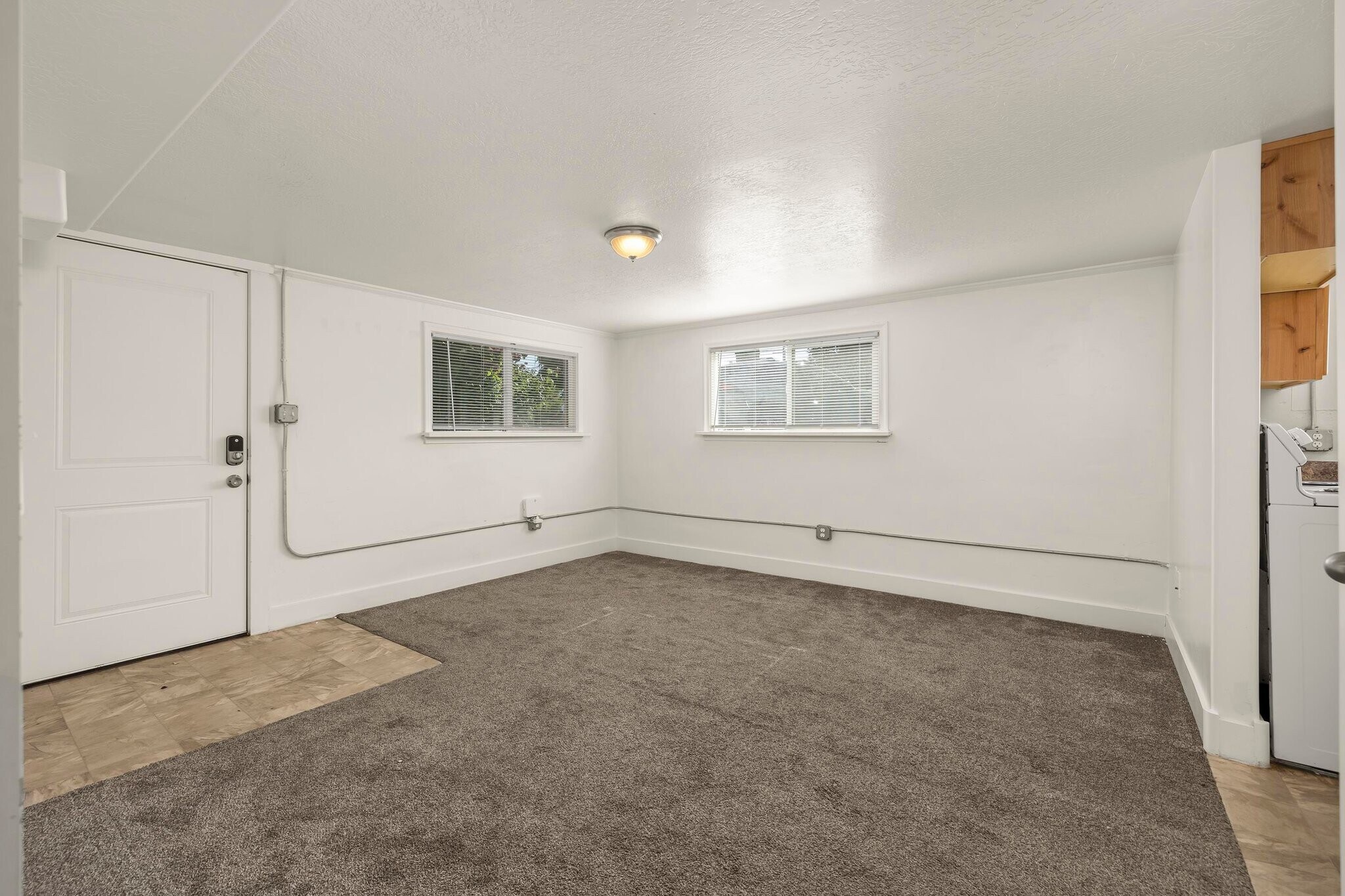 Building Photo - 792 500 N