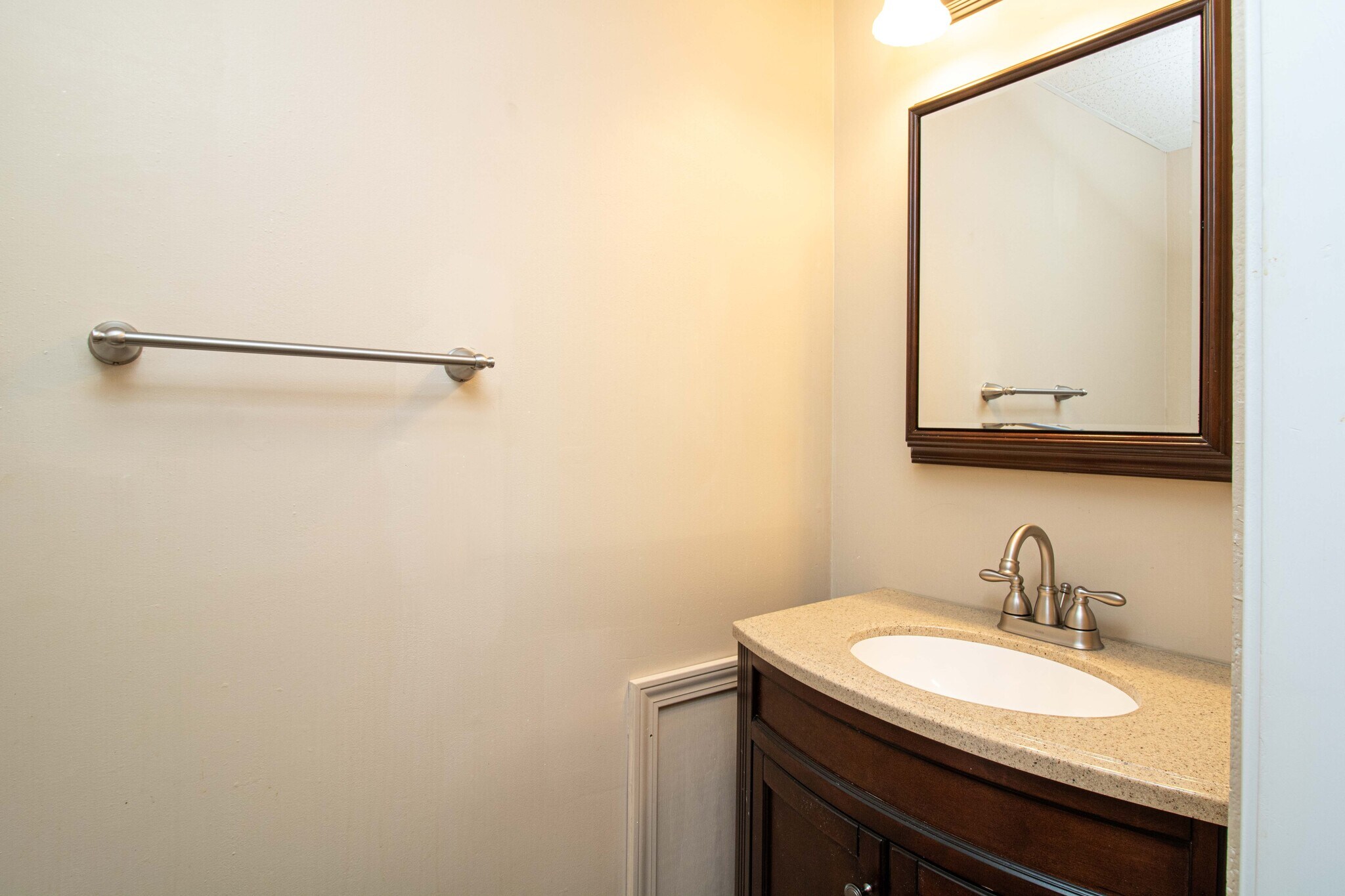 Building Photo - 1205 Headley Ct